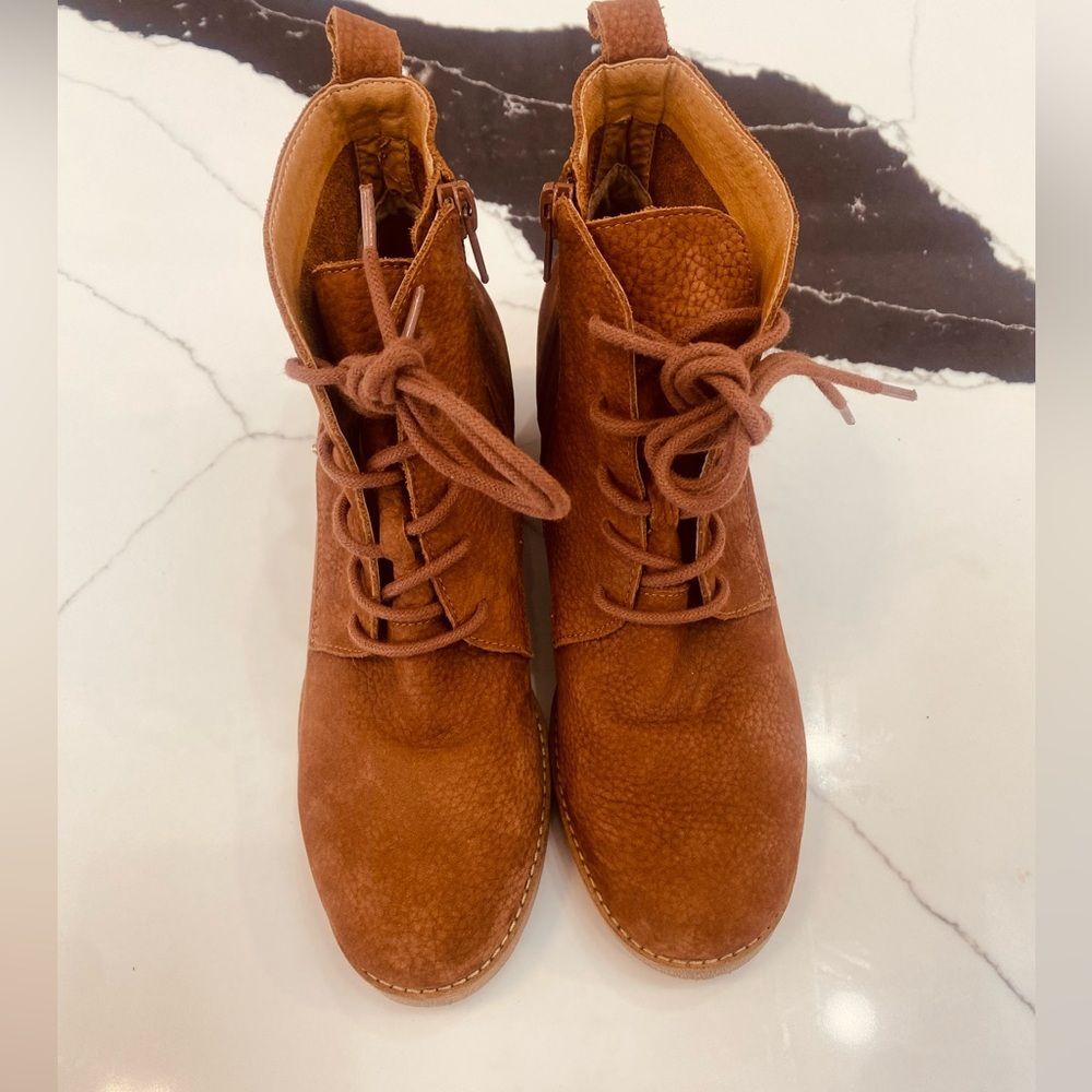 Lucky Brand Brown Ankle Boots - Picture 1 of 5